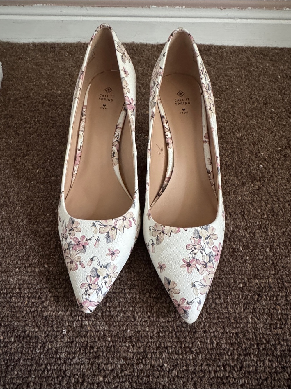 Call It Spring Floral Pointed-Toe Pumps in Cream and Pink